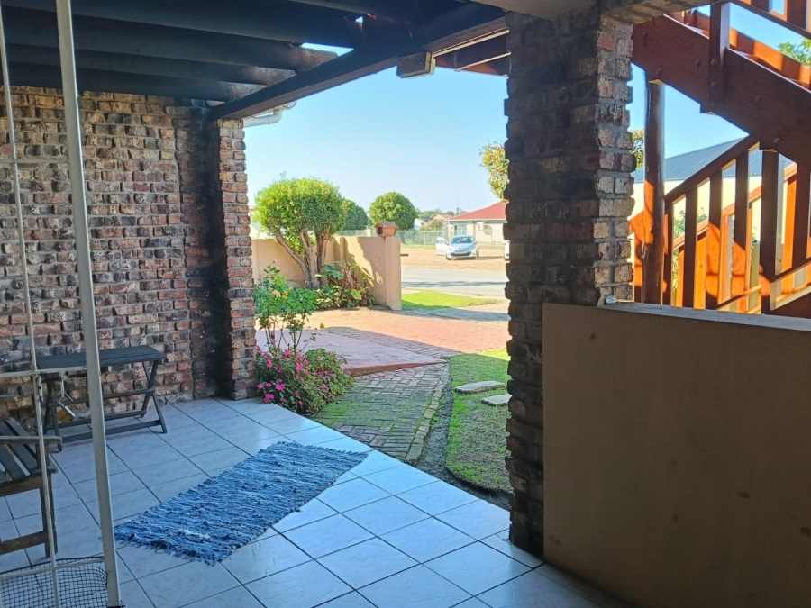 3 Bedroom Property for Sale in Wavecrest Eastern Cape